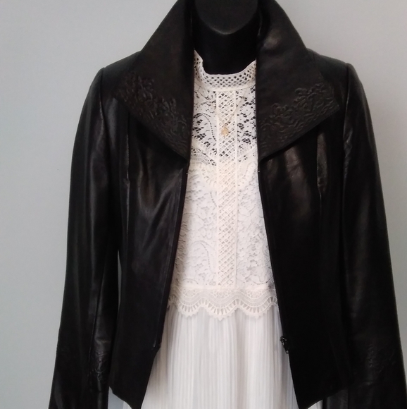 ⭐️Danier Leather Jacket - Picture 2 of 14